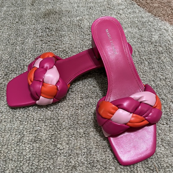 Marc Fisher Magenta/Pink/Orange Braided Strap Kitten Heels Size 8.5 - Picture 2 of 4